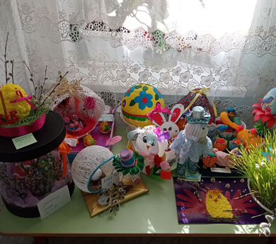 Выставка совместного творчества детей и родителей "Пасхальный сувенир"