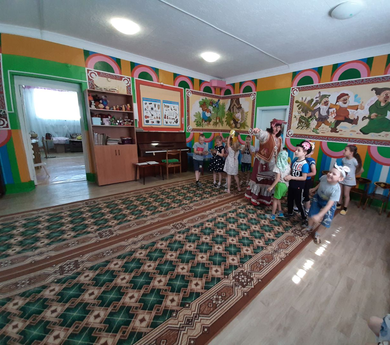 Развлечение "В гости к сказочным героям".